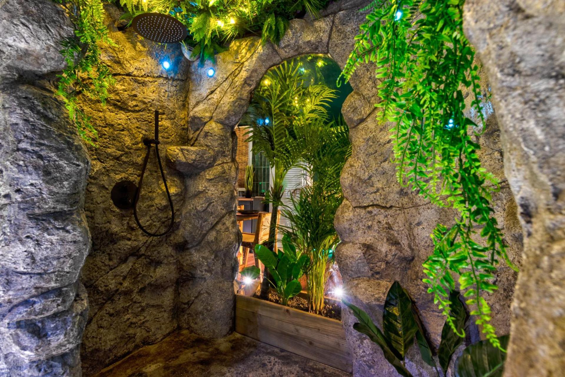 Jungle Love Room Toulouse Extérieur photo